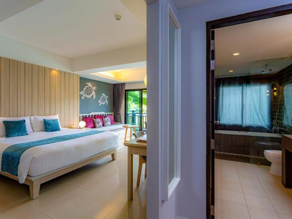 Khaolak Emerald Surf Beach Resort and Spa - SHA Extra Plus : photo 2 de la chambre chambre familiale deluxe