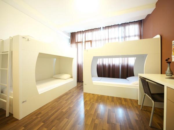 Funk Lounge Hostel : photo 1 de la chambre lit dans dortoir mixte de 4 lits