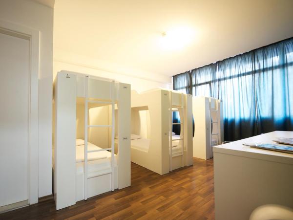 Funk Lounge Hostel : photo 5 de la chambre lit dans dortoir mixte de 6 lits