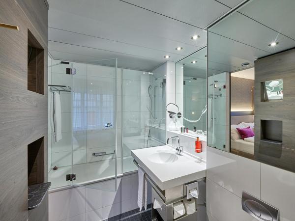 Boutique Hotel Seefeld : photo 3 de la chambre chambre standard lit queen-size