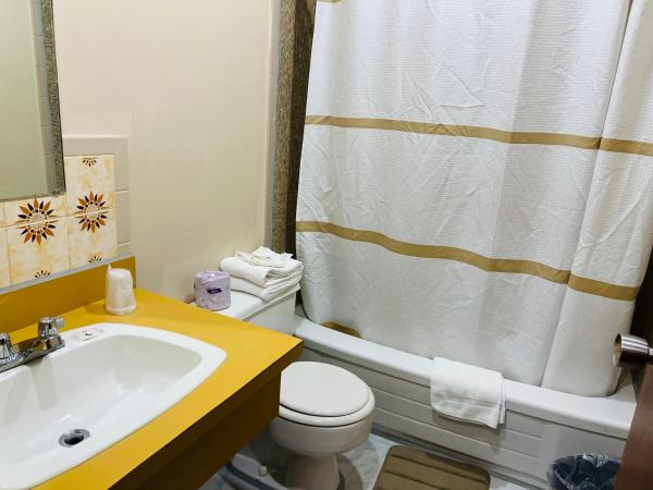 Sunset Inn : photo 5 de la chambre chambre familiale