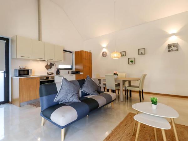 Casa do Casal - Country House with Swimming Pool : photo 3 de la chambre appartement en duplex