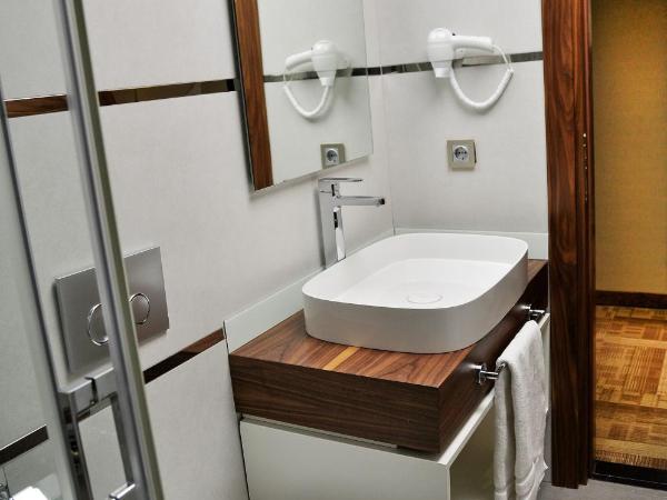 Avin Hotel : photo 6 de la chambre chambre lits jumeaux standard