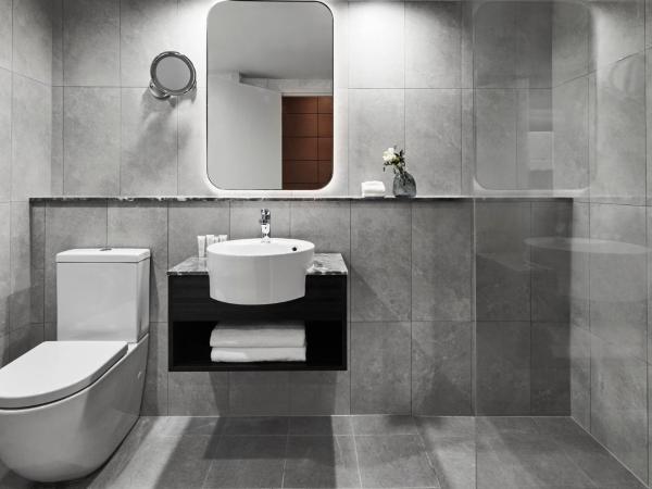 Holiday Inn Sydney Airport, an IHG Hotel : photo 8 de la chambre chambre lit king-size standard - Étage supérieur