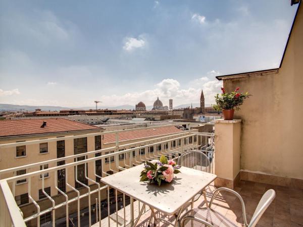 Hotel Delle Nazioni : photo 1 de la chambre chambre double ou lits jumeaux supérieure avec vue sur ville