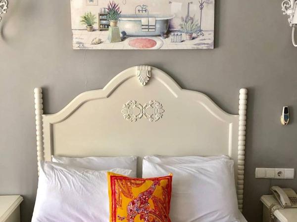 Hotel Grand Levent : photo 1 de la chambre chambre double ou lits jumeaux standard avec balcon