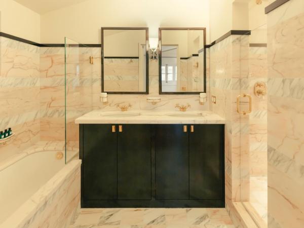 Hotel la Ponche : photo 7 de la chambre suite prestige tropézienne avec terrasse - vue sur mer