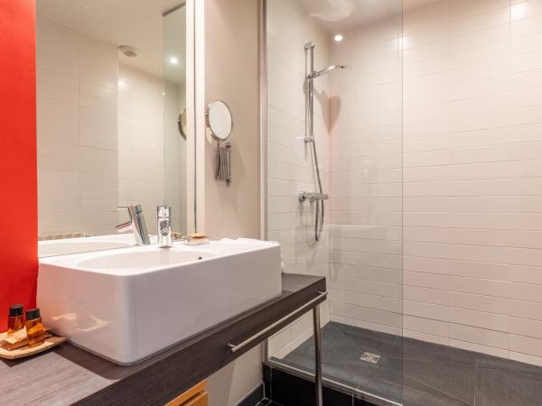 Hôtel De La Vallée : photo 6 de la chambre chambre double supérieure - vue sur mer