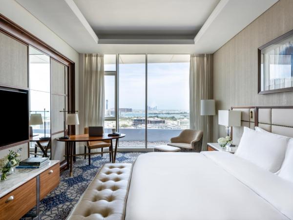 Grand Plaza Mövenpick : photo 10 de la chambre chambre lit king-size supérieure - vue sur mer