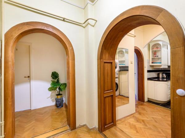 Stylish Homes Downtown Buda : photo 1 de la chambre chambre double