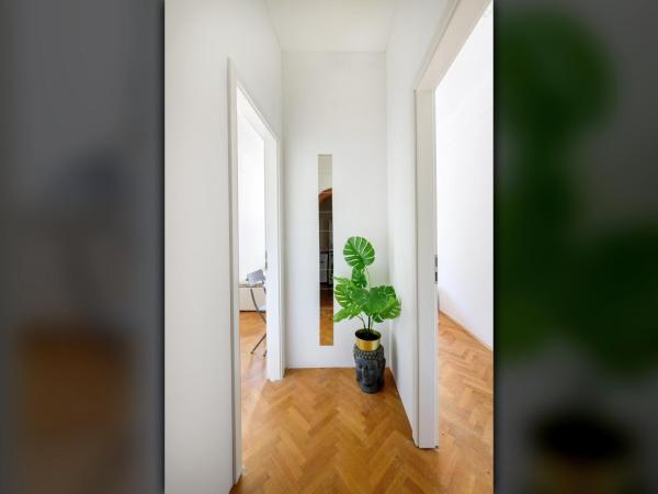 Stylish Homes Downtown Buda : photo 7 de la chambre chambre double