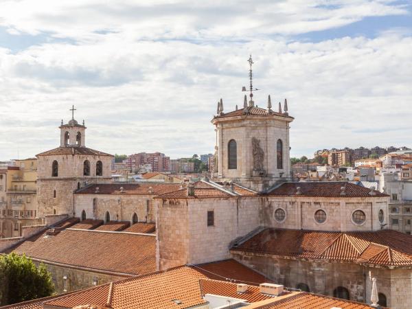 Hotel Bahía : photo 10 de la chambre chambre lit queen-size - vue sur ville