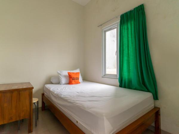 KoolKost Syariah near LRT Boulevard Selatan Station - Minimum Stay 6 Nights : photo 4 de la chambre chambre simple