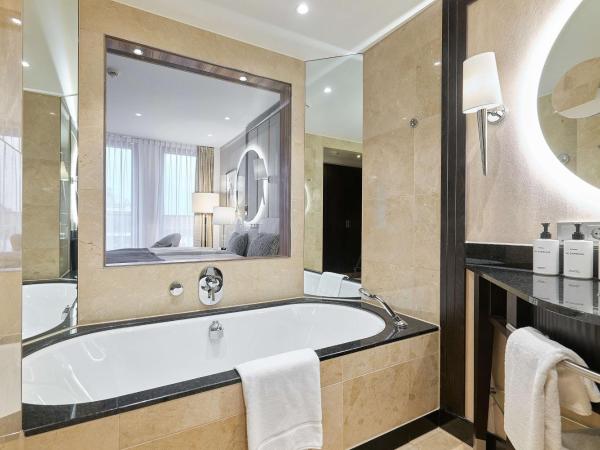 Hotel Kö59 Düsseldorf - Member of Hommage Luxury Hotels Collection : photo 5 de la chambre chambre standard lit queen-size