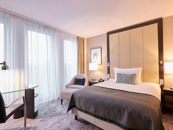 Hotel Kö59 Düsseldorf - Member of Hommage Luxury Hotels Collection : photo 3 de la chambre chambre supérieure lit queen-size