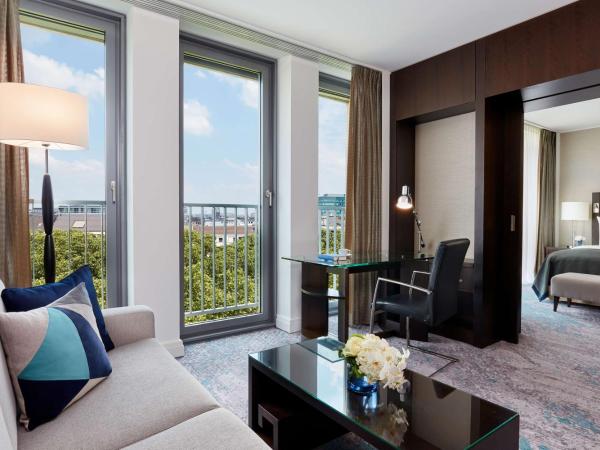 Hotel Kö59 Düsseldorf - Member of Hommage Luxury Hotels Collection : photo 2 de la chambre suite