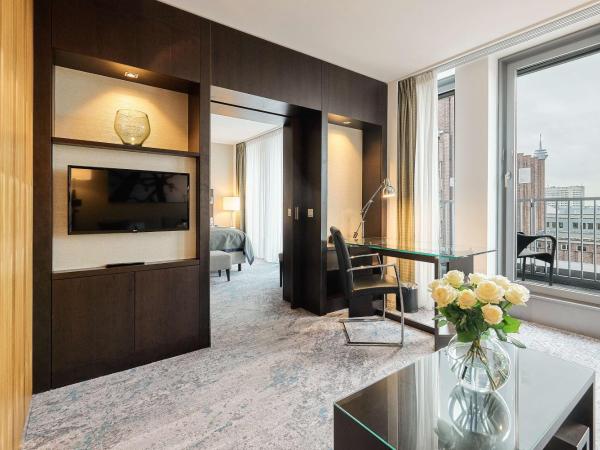 Hotel Kö59 Düsseldorf - Member of Hommage Luxury Hotels Collection : photo 2 de la chambre suite avec balcon