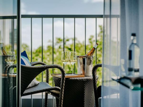 Hotel Kö59 Düsseldorf - Member of Hommage Luxury Hotels Collection : photo 3 de la chambre suite avec balcon