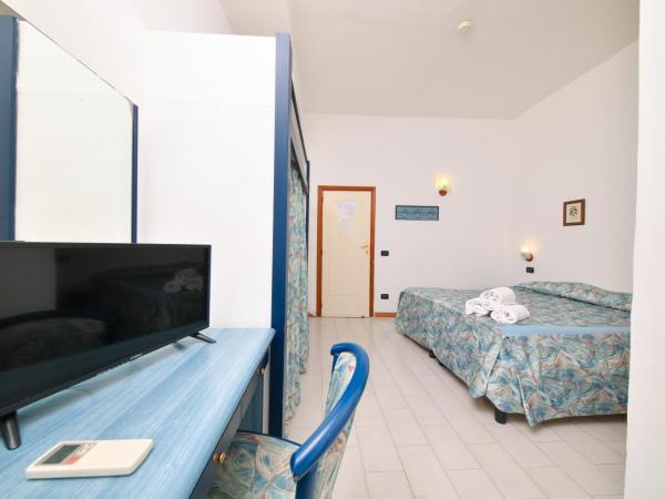 Fortuna Beach - Seaside Hotel : photo 4 de la chambre chambre double ou lits jumeaux Économique