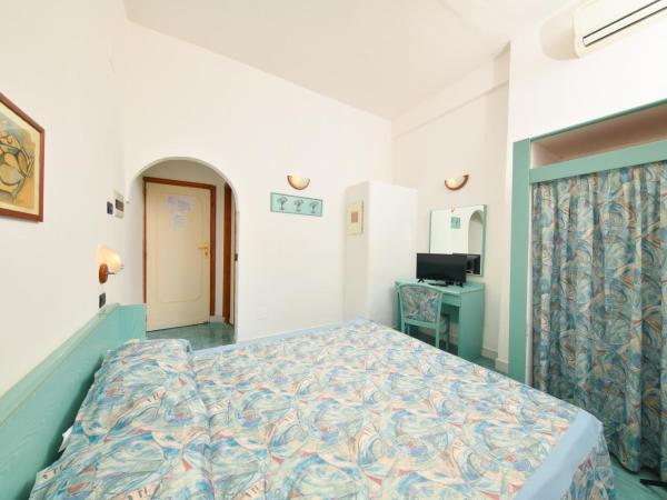 Fortuna Beach - Seaside Hotel : photo 3 de la chambre chambre double avec balcon
