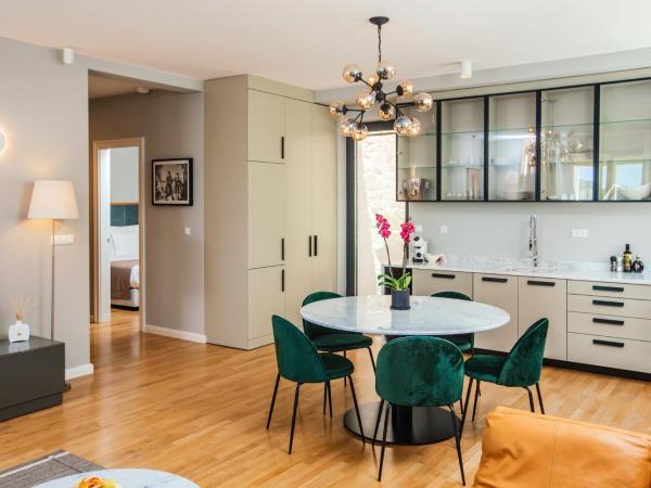 Armerun Heritage Hotel & Residences : photo 3 de la chambre appartement 2 chambres confort avec balcon