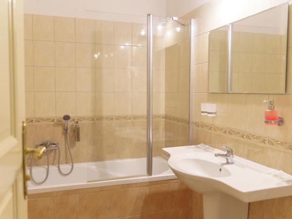 Heluan : photo 2 de la chambre chambre triple deluxe