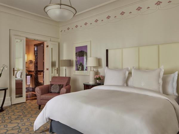 Four Seasons Hotel Gresham Palace Budapest : photo 2 de la chambre chambre supérieure - 1 lit king-size