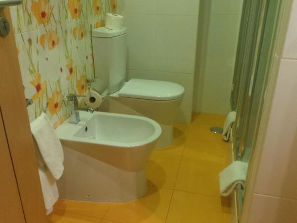 Dom João Glamour Hotel : photo 4 de la chambre chambre familiale