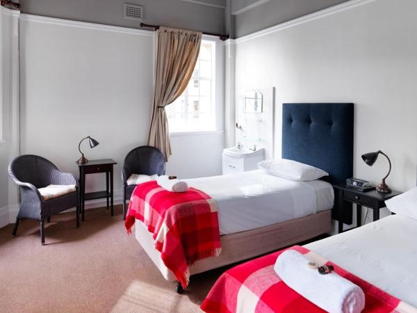 Grand Hotel Sydney : photo 2 de la chambre chambre lits jumeaux avec salle de bains commune