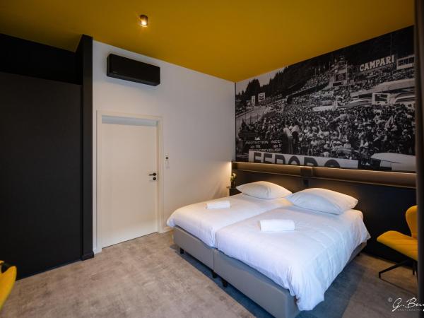 Boutique Hôtel, La Cour de la Reine, Rooftop city center : photo 3 de la chambre chambre double deluxe