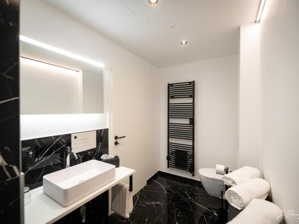 La Reine Hôtel, City Centre : photo 6 de la chambre chambre triple exécutive