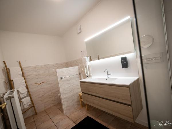 La Reine Hôtel, City Centre : photo 10 de la chambre chambre double standard