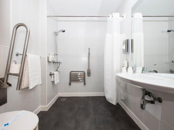 Holiday Inn Express Barcelona City 22@, an IHG Hotel : photo 6 de la chambre chambre lit queen-size standard - accessible aux personnes à mobilité réduite