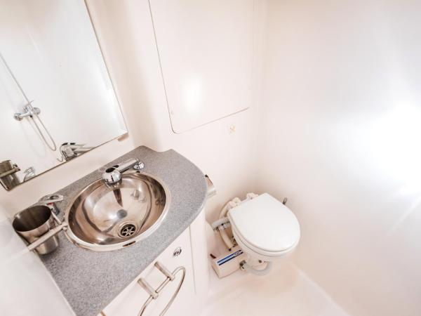 Boat Aiolis in the Athenian Riviera! : photo 3 de la chambre cabine de bateau standard