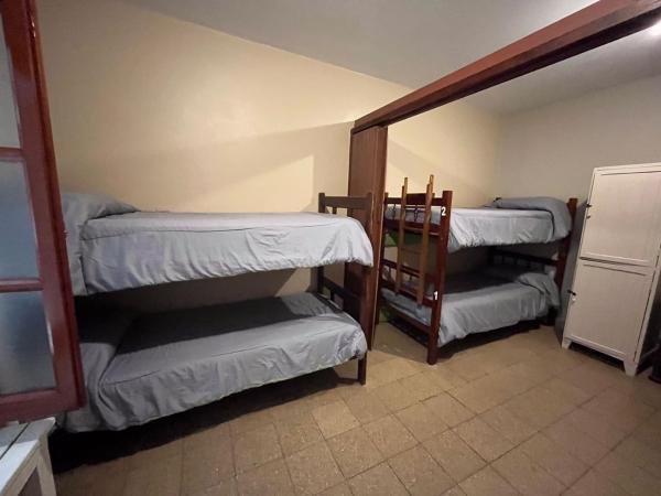 Ferienhaus Hostel Salta : photo 1 de la chambre lit simple dans dortoir à 6 lits