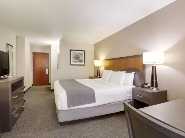 SureStay Plus Hotel by Best Western Houston Medical Center : photo 3 de la chambre chambre lit king-size