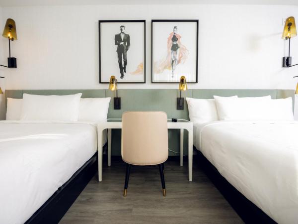 The Godfrey Hotel Hollywood : photo 3 de la chambre hébergement double lit queen-size avec baignoire accessible aux personnes à mobilité réduite