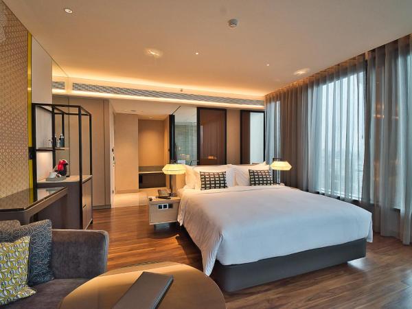 EQ Kuala Lumpur : photo 5 de la chambre hébergement lit king-size premier infinity