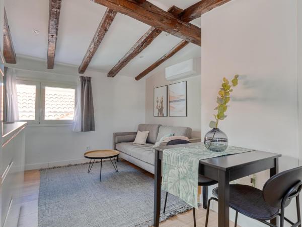 limehome Madrid Calle de Fomento - Digital Access : photo 7 de la chambre appartement 1 chambre sous les combles