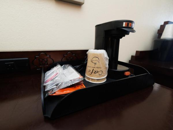 Garnet Inn & Suites, Orlando : photo 9 de la chambre chambre lit king-size