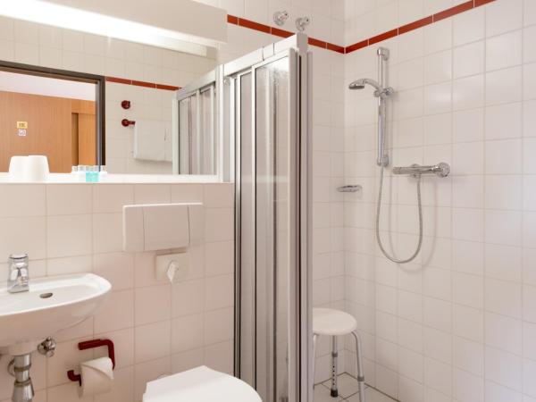 Days Inn Dortmund West : photo 3 de la chambre suite lit king-size – non-fumeurs