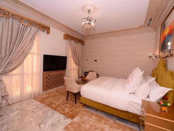 THE WHITE PALACE Rabat : photo 2 de la chambre suite lit queen-size - vue sur piscine