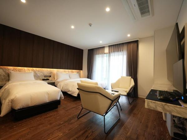 Amare Hotel Jongno : photo 6 de la chambre chambre lits jumeaux supérieure avec terrasse