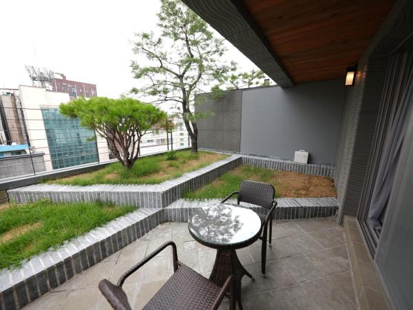 Amare Hotel Jongno : photo 8 de la chambre chambre lits jumeaux supérieure avec terrasse
