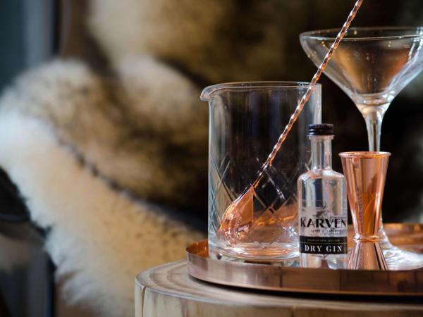 QT Queenstown : photo 6 de la chambre remarquable chambre lit king-size - vue sur lac