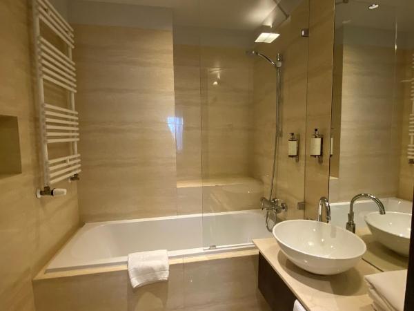 Platinum Residence : photo 1 de la chambre grande chambre double 