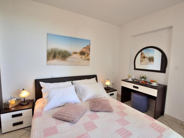 Rooms Aurora : photo 2 de la chambre chambre triple standard