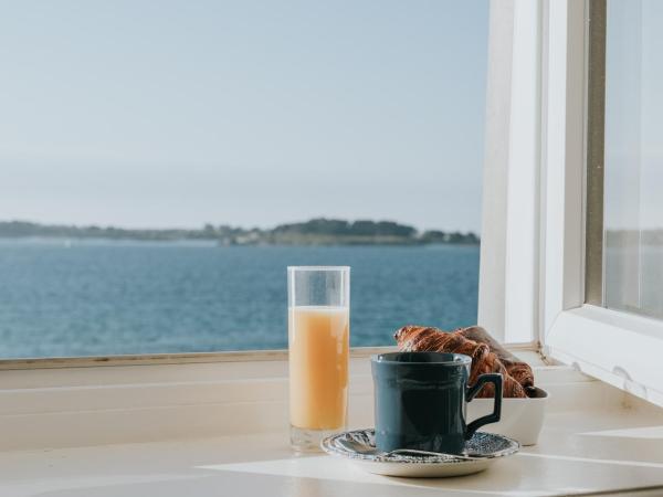 Hôtel Aux Tamaris - Vue Mer : photo 2 de la chambre chambre double confort - vue sur mer - horizon