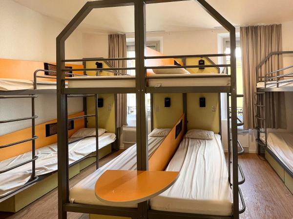 Auberge de Jeunesse HI Nice Les Camélias : photo 1 de la chambre lit dans dortoir pour hommes de 8 lits