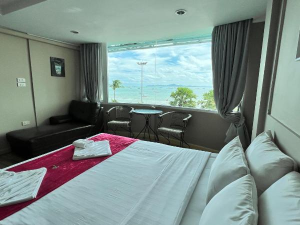 The Beach Front Resort, Pattaya : photo 4 de la chambre chambre familiale